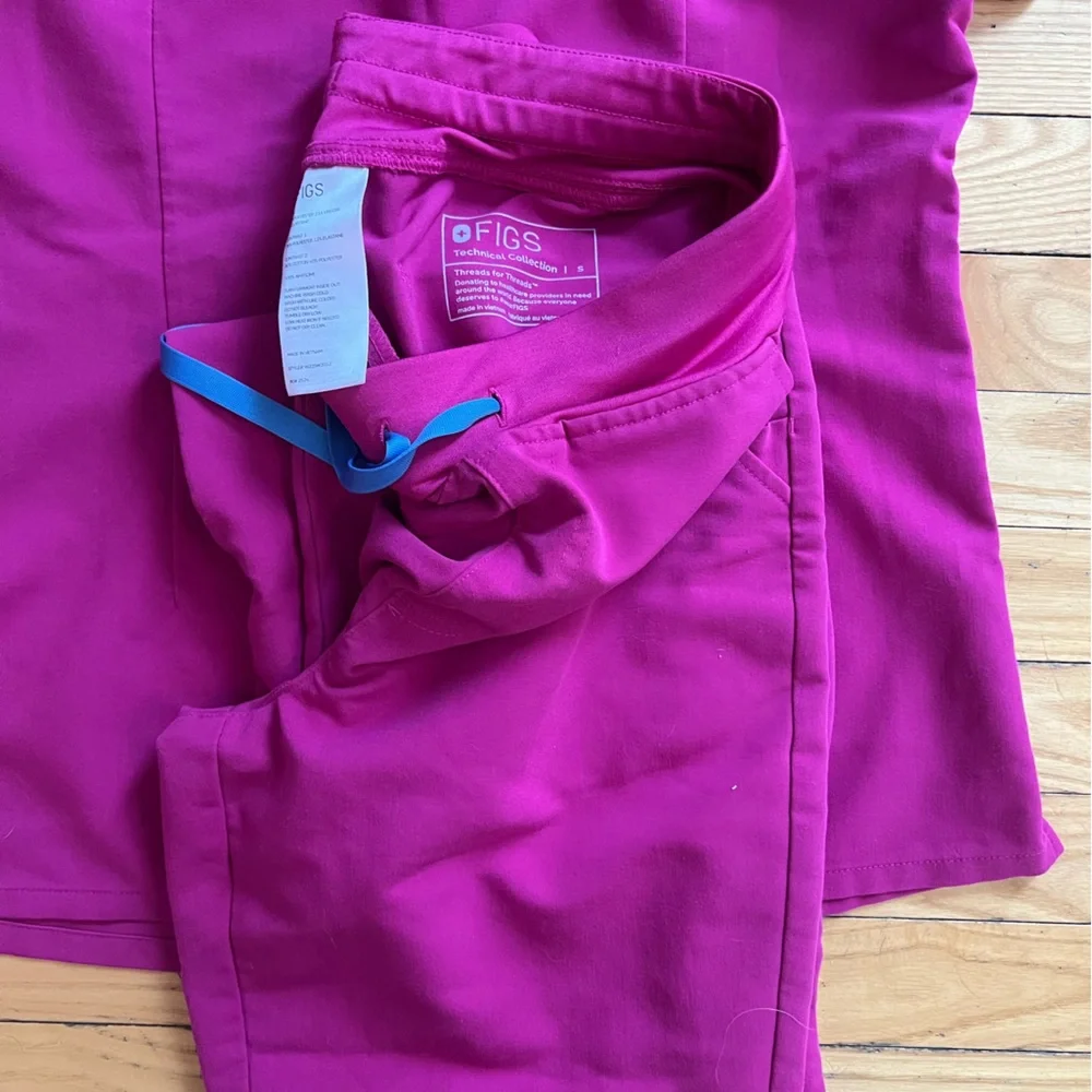 Figs Women's Scrub Set, Size Small - Picture 6 of 7